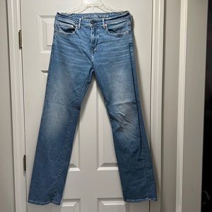American Eagle men’s jeans